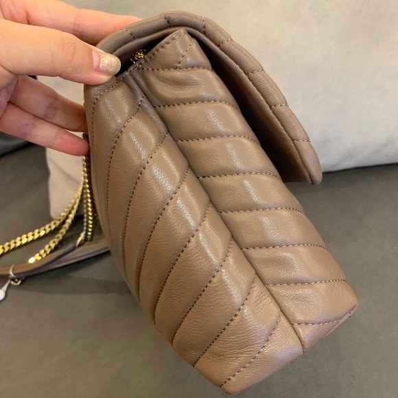 TORY BURCH Kira Chevron Convertible Shoulder Bag - Picture 6 of 9